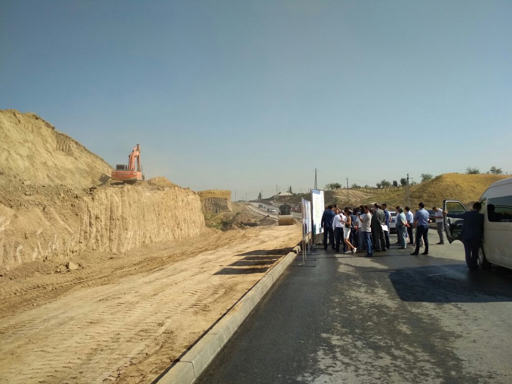 Жансейіт Түймебаев қаладағы жол құрылыс нысандарын аралап жүр