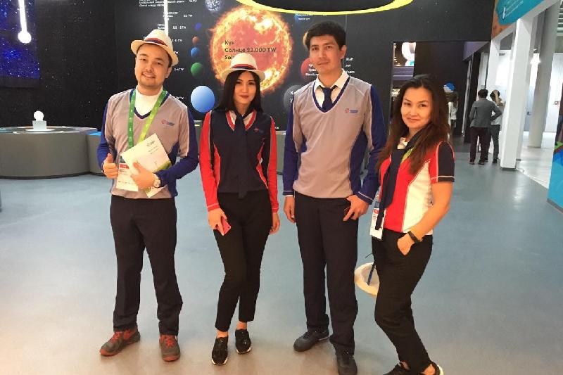 Қазақстандықтар болашақтағы кеңсе киімін таныстырды