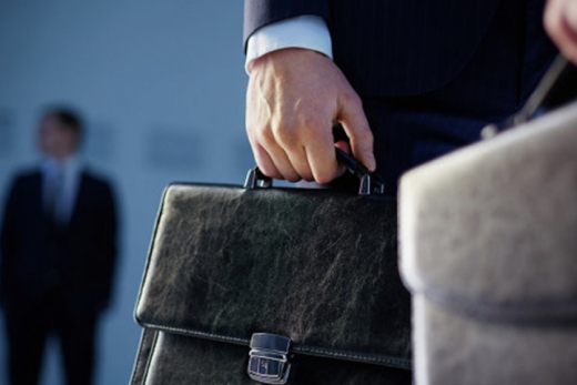 Мемлекеттік қызметкерлерге жалақы төлеу жүйесін қалай өзгерткен дұрыс?