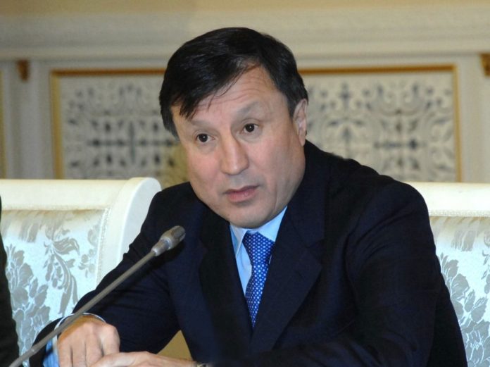 Әділбек Жақсыбеков: Гуманитарлық пәндер бойынша 17 оқулықтың тізімі жасалды