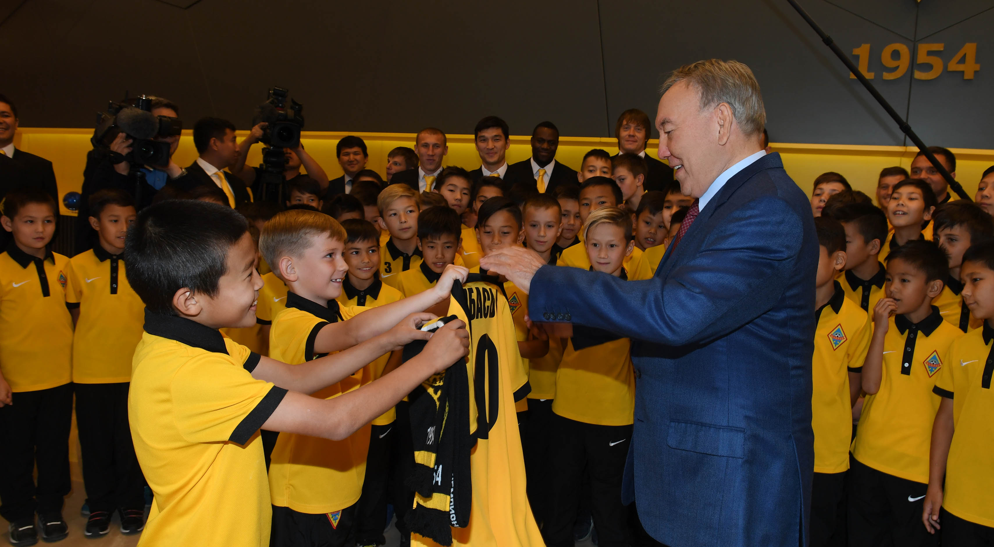 Елбасы Нұрсұлтан Назарбаев: «Қазақстан ең жоғары деңгейдегі халықаралық жарыстарда керемет нәтижелер көрсетуде»