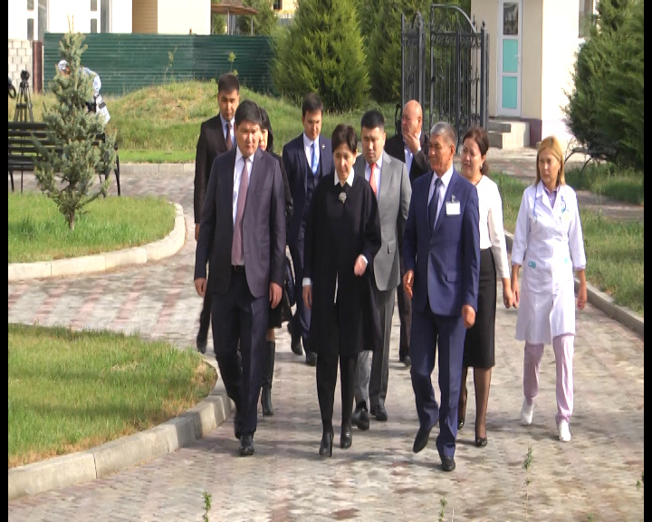 Министр облыстағы әлеуметтік мәселелерді сынға алды