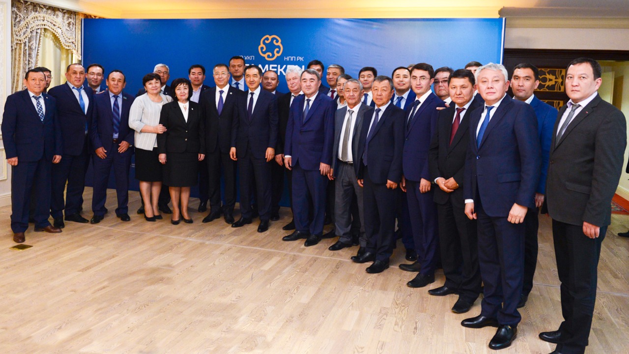 Бақытжан Сағынтаев ОҚО кәсіпкерлерімен ШОБ-ті дамытудың өзекті мәселелерін талқылады