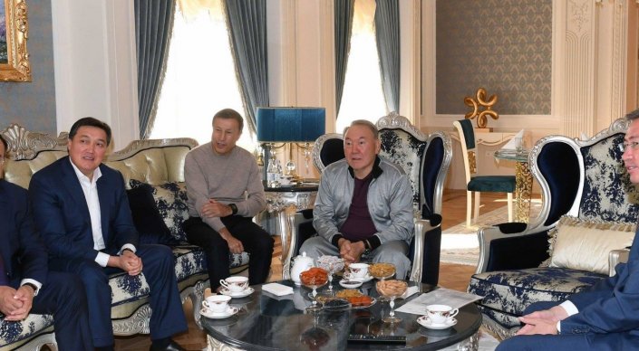 Ақорда Назарбаевтың Головкин — Альварес жекпе-жегін көріп отырған сәтінің суретін жариялады