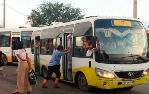 ШЫМКЕНТТЕ ЛАУАЗЫМДЫ  ҚЫЗМЕТКЕРЛЕР БІР АЙ АВТОБУСПЕН ЖҮРЕТІН БОЛДЫ