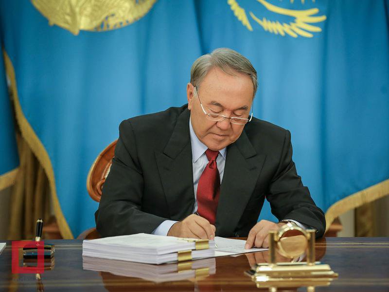 Нұрсұлтан Назарбаев Сооронбай Жээнбековке Қырғыз Республикасының Президенті болып сайлануына байланысты құттықтау жеделхатын жолдады