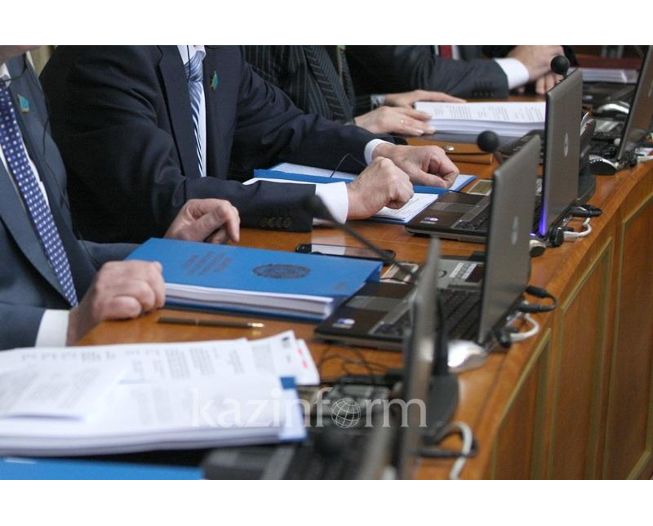 Сенат БАҚ туралы заңнамаға түзетулерді қабылдады