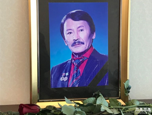 Елбасы Құман Тастанбековтің туыстарына көңіл айтты