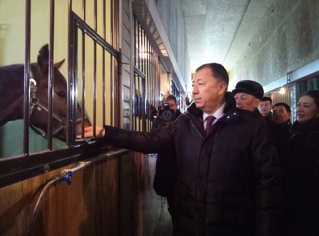 Жансейіт Түймебаев «Ғайып Ерен Қырық Шілтен» киелі орнына барды