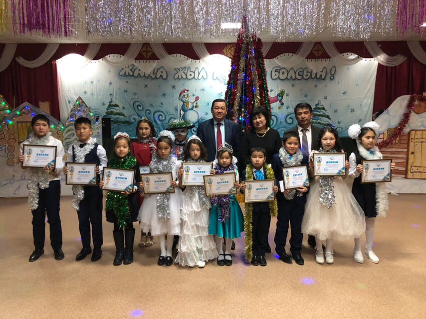 12 оқушыға «Қалыш ана» атындағы стипендия тағайындалды