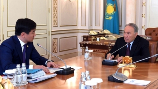 Назарбаев: Алматы мен Астанада тек электромобильмен жүретін болады