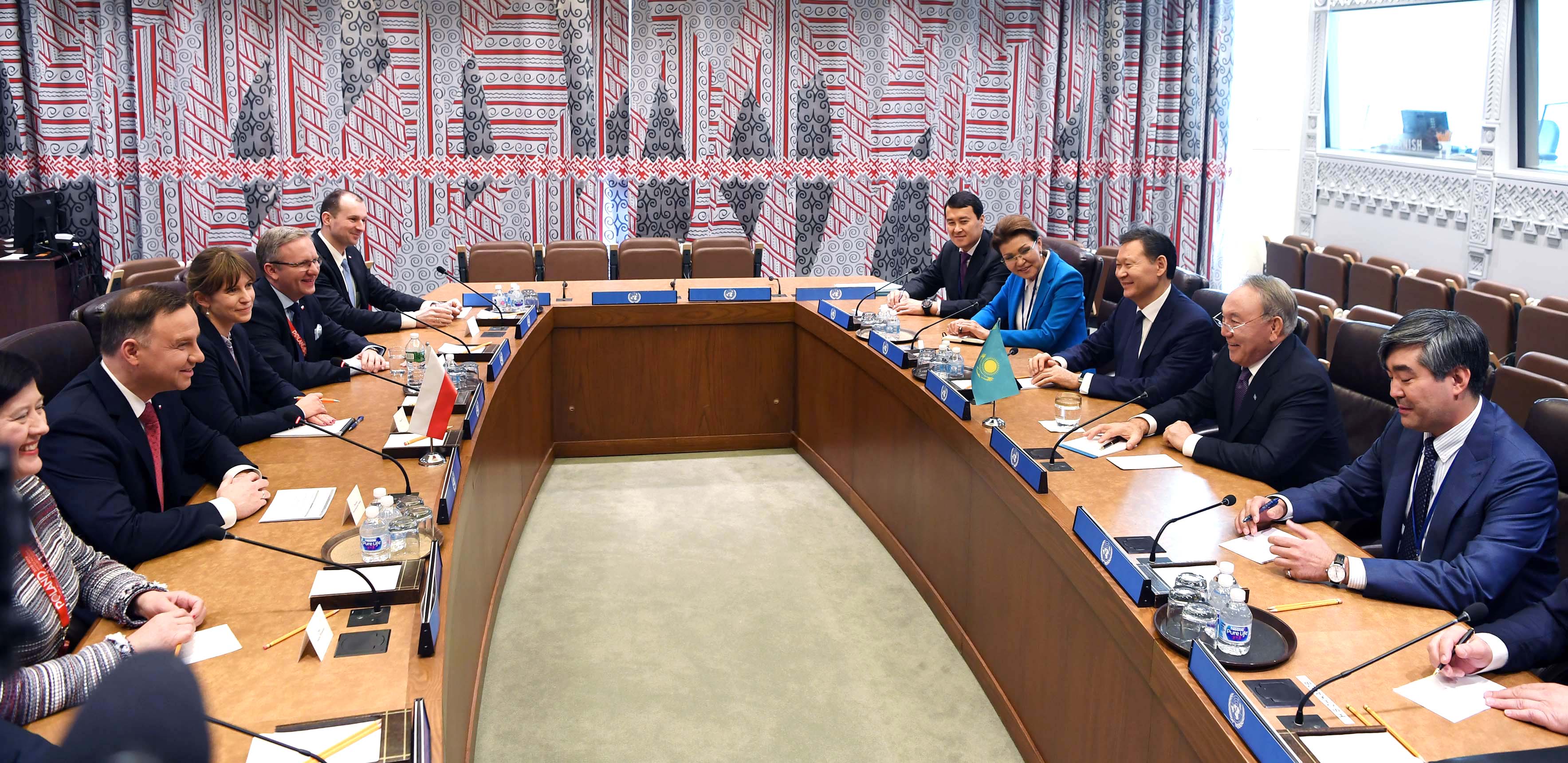 Нұрсұлтан Назарбаев Польша Республикасының Президенті Анджей Дудамен кездесті