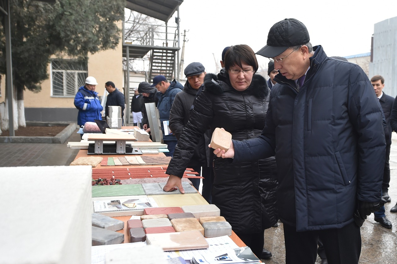 Ж. Түймебаев: Құрылыста отандық өнімдерді пайдалануға басымдық беру қажет