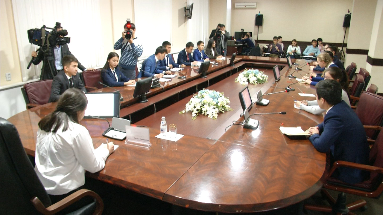 «МЕКТЕП ОҚУШЫСЫ ШЫМКЕНТТІ ЕКІ КҮН БАСҚАРДЫ»