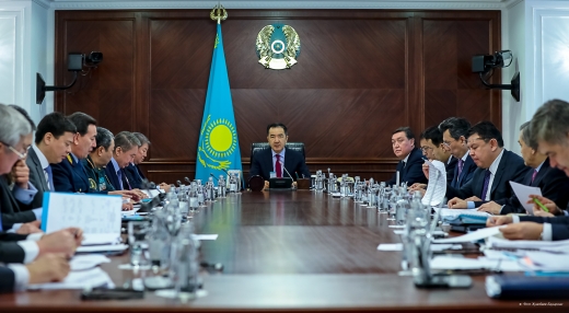 Елбасының тапсырмасынан кейін Үкімет отырысы қазақ тілінде өтіп жатыр