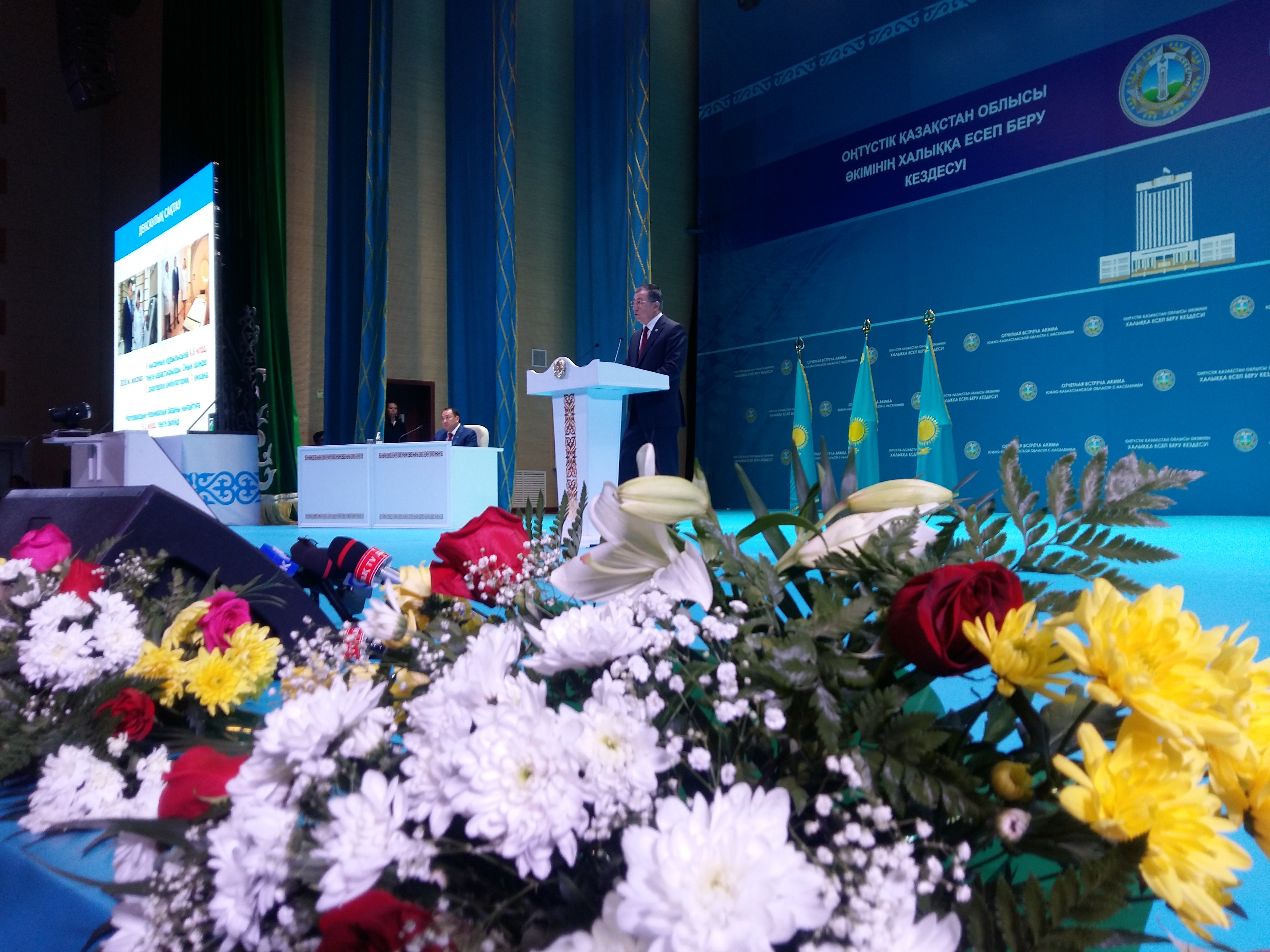 Оңтүстік Қазақстан облысының әкімі Ж.Түймебаев есеп беруде