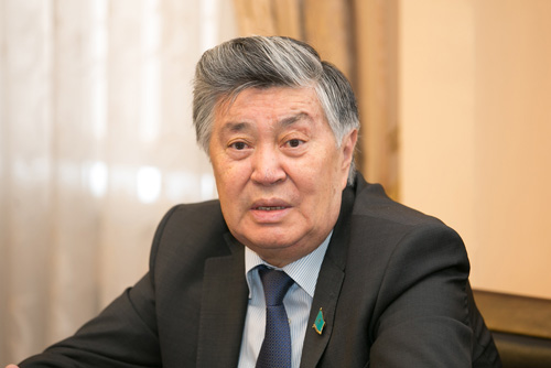 Нұрлан Оразалин Қазақстан Жазушылар одағы басшысы қызметінен кетіп жатыр