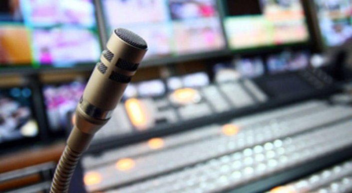 Қытай телевизиясында әзіл айтып, күлуге тыйым салынды — БАҚ