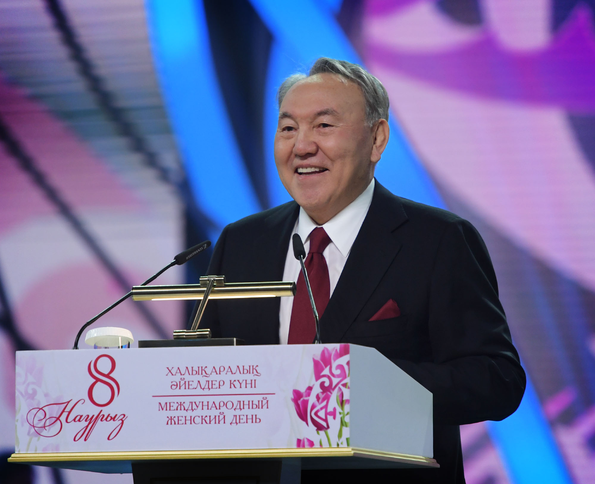 Елбасы 8 наурыз – Халықаралық әйелдер күніне арналған «Көктем шуағы» атты салтанатты концертке барды