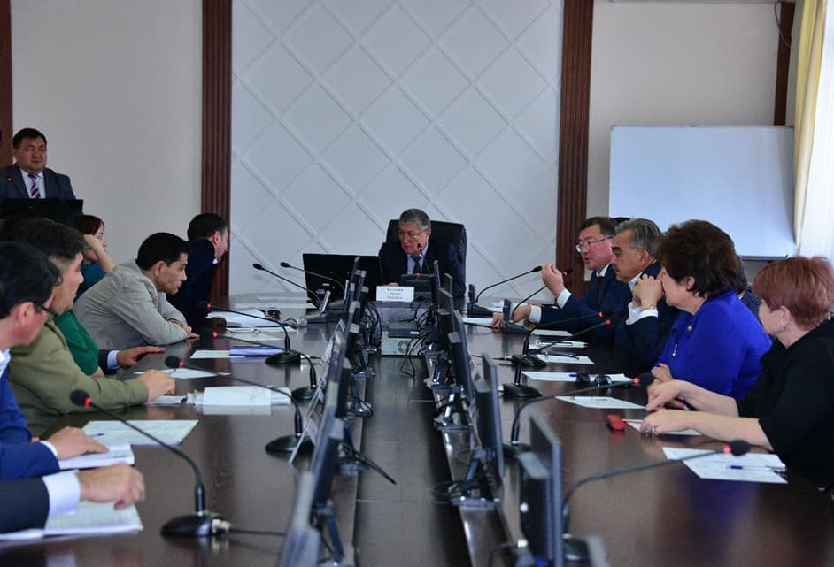 Шымкентте қоғамдық кеңестің кезектен тыс мәжілісі өтті