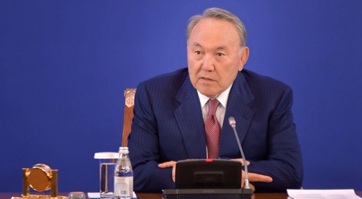 Назарбаев Шөкеев пен Досаевқа «үй жұмысын» тапсырды