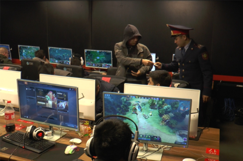 Балаларын түнде еркімен жіберген 372 ата-ана жауапқа тартылды