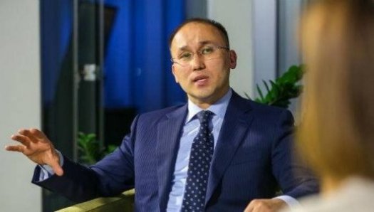 Абаев баспасөз хатшыларының міндеттері мен құқықтарын бекітті