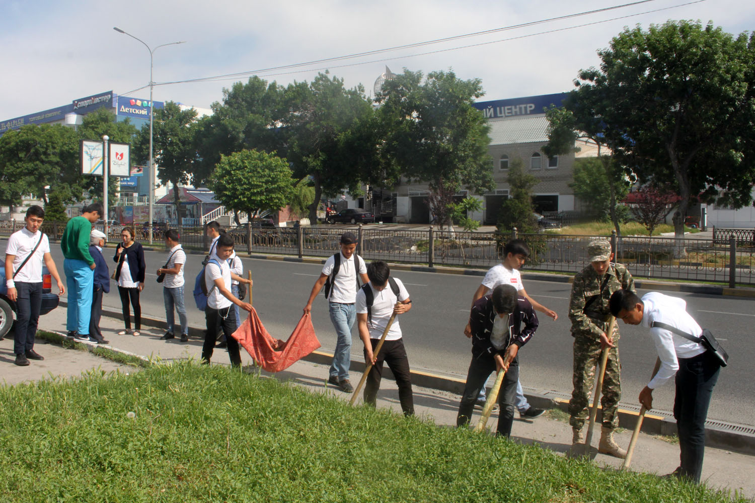 Оңтүстікте демалыс күндері жалпы облыстық сенбілік өтті