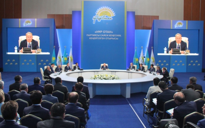 Елбасының қатысуымен «Нұр Отан» партиясы Саяси кеңесінің отырысы басталды