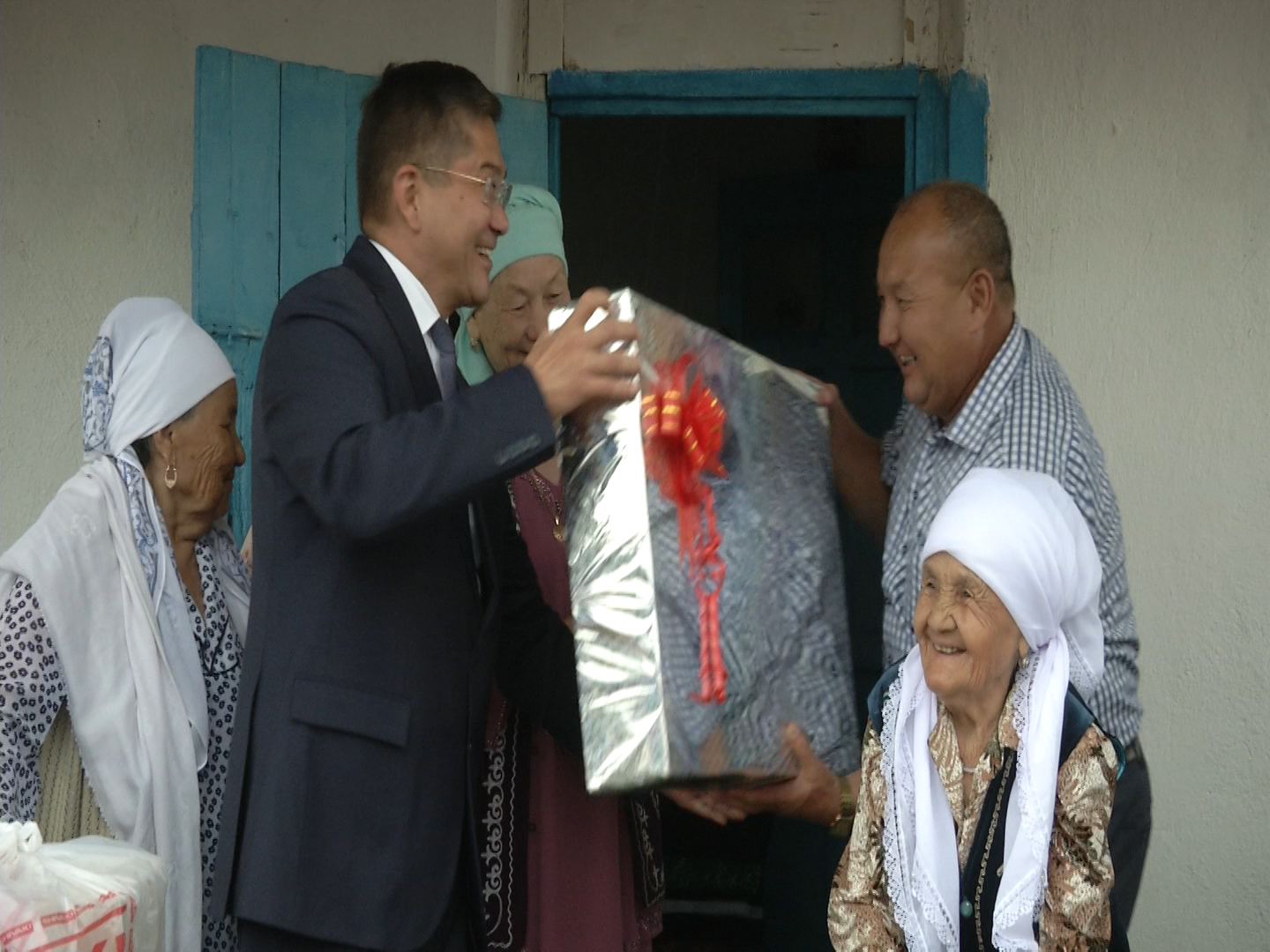 Қасиетті айдағы қайырымдылық.