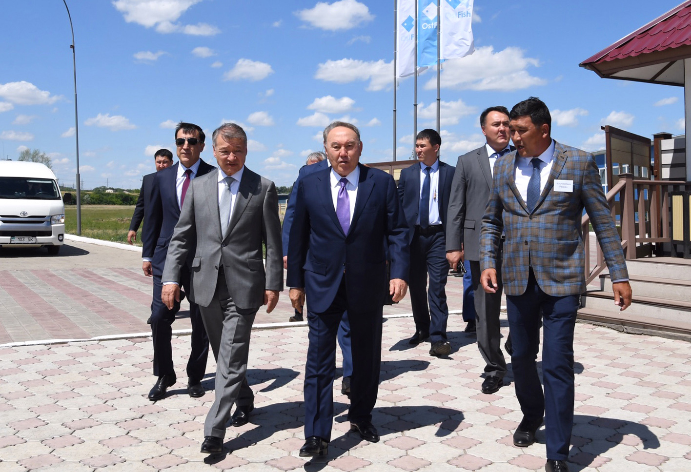 Елбасы «OstFish» жауапкершілігі шектеулі серіктестігіне барды