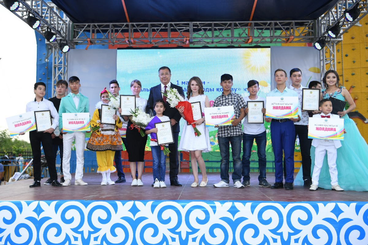 Оңтүстікте биыл ата-ана қамқорлығынсыз қалған 90 балаға үй беріледі