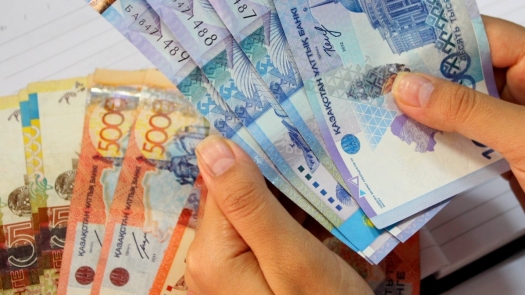 Түркістанға көшетін облыс әкімі аппараты қызметкерлерінің жалақысы өседі