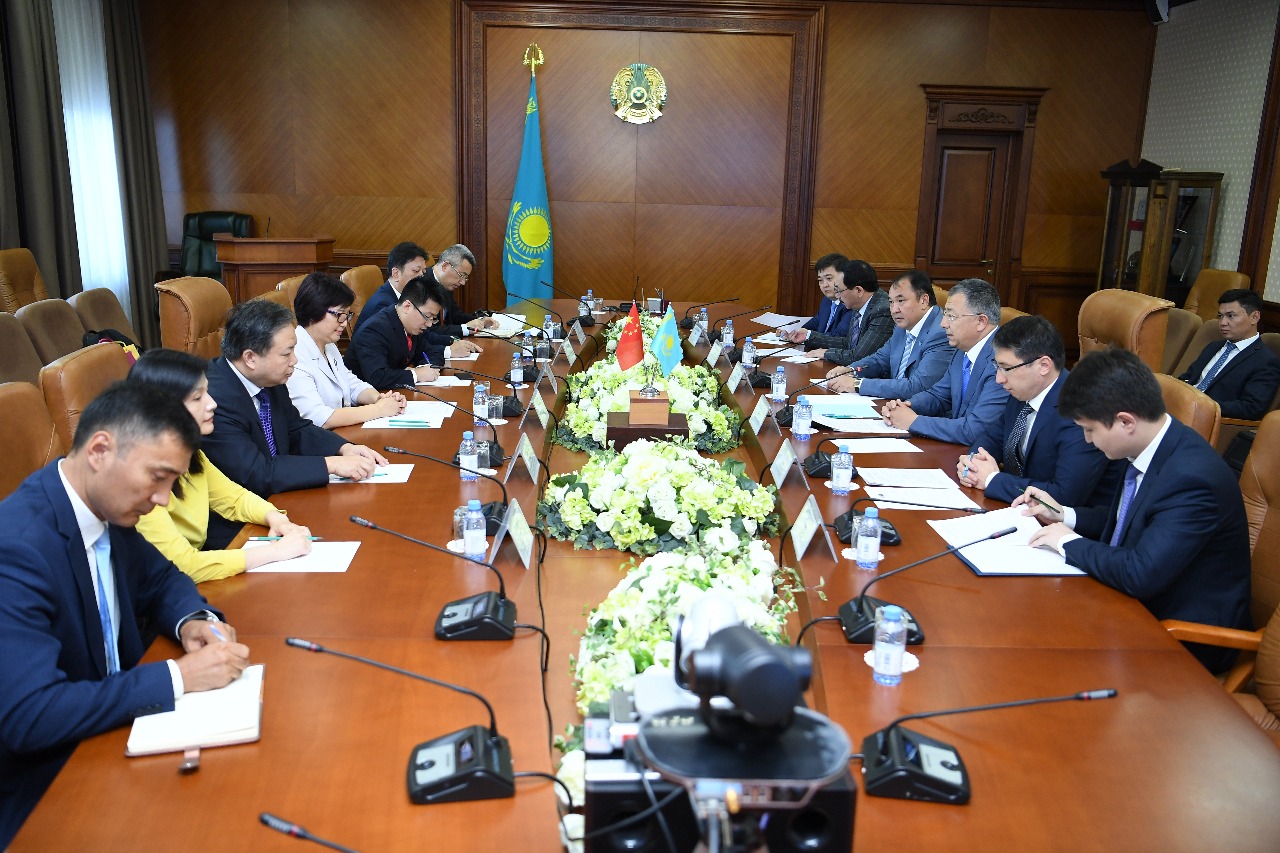 Түркістан облысының әкімі Хубэй провинциясының өкілдерімен кездесті