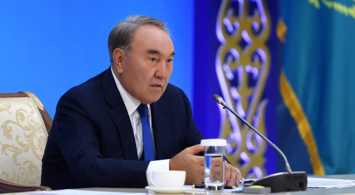 «Думаете, просто так работаете?» — Назарбаев «передал привет» Митталу