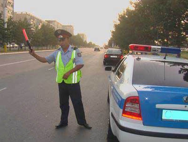 Полиция көлікті қандай жағдайда тоқтата алады