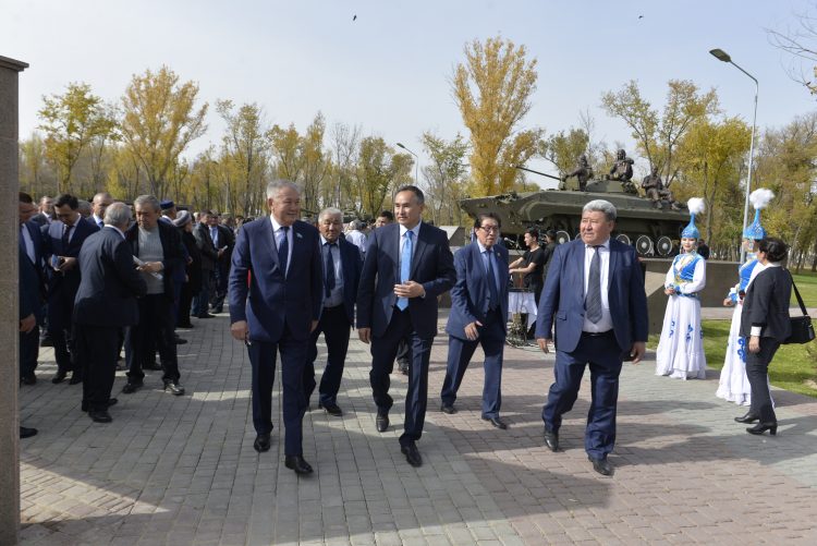 Таразда ауған соғысы ардагерлеріне арналған ескерткіш бой көтерді