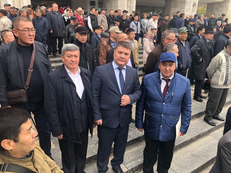 Алматыда Шерхан Мұртазамен қоштасу рәсімі өтіп жатыр