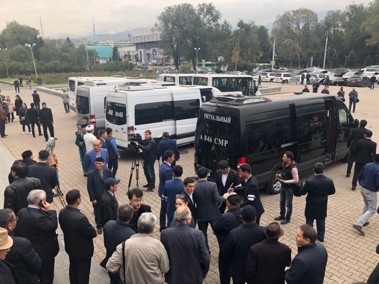 Алматыда Шерхан Мұртазамен қоштасу рәсімі өтіп жатыр