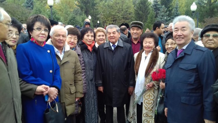 КОМСОМОЛ- ЭТО ЮНОСТЬ МОЯ, ЭТО ДРУЖБА МОЯ!