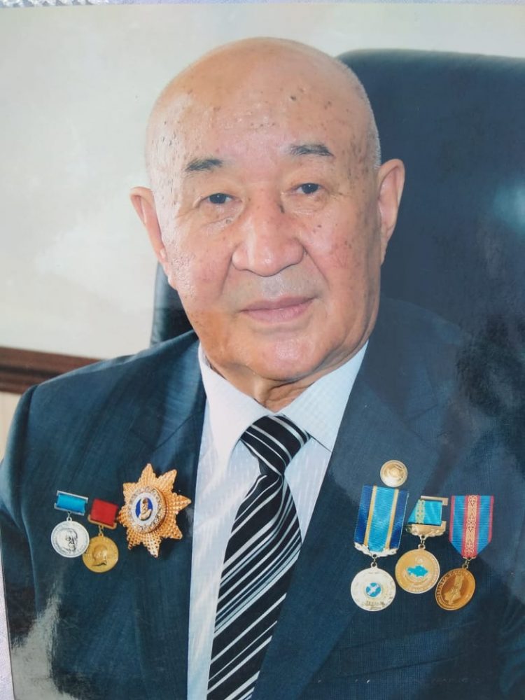 Халықаралық деңгейдегі ғалым Әбдімұса Қуатбековті ақтық сапарға шығарып салды