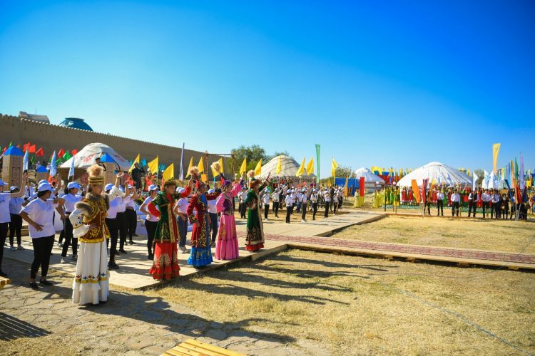 ТҮРКІСТАНДЫҚТАР ҚАЛА КҮНІН АТАП ӨТТІ