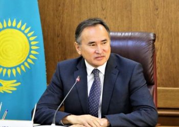 Асқар Мырзаxметов «Руxани керуеннің» мүшелерімен кездесті