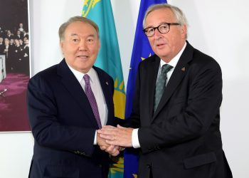 Мемлекет басшысы Еуропалық комиссия төрағасы Жан-Клод Юнкермен кездесті