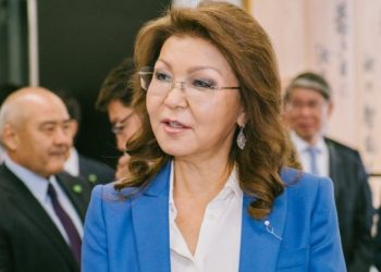 «Адамның тілінде түсіндіріңіздер» — Дариға Назарбаева министрлерге