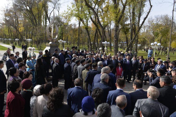 Тараздағы Қайрат Рысқұлбеков атындағы саябақ қайта жаңғыртылды