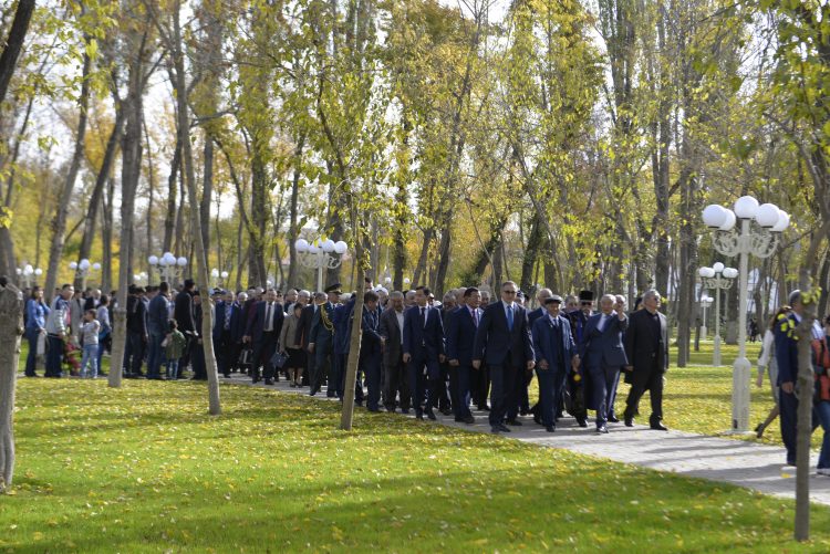 Тараздағы Қайрат Рысқұлбеков атындағы саябақ қайта жаңғыртылды