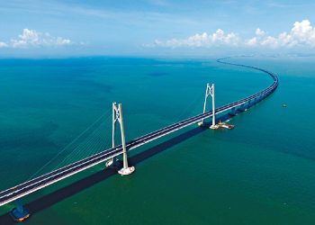 Қытайда әлемдегі ең ұзын теңіз көпірі ашылды