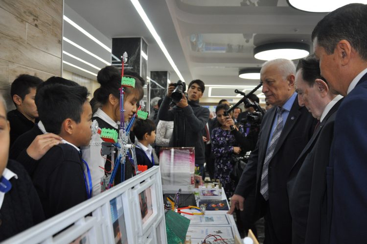 Қазақстандағы іргелі оқу орнына — 75 жыл!