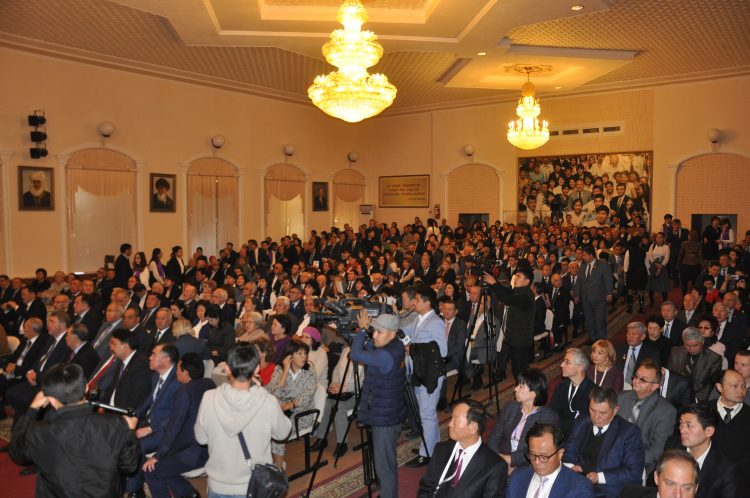 Қазақстандағы іргелі оқу орнына — 75 жыл!
